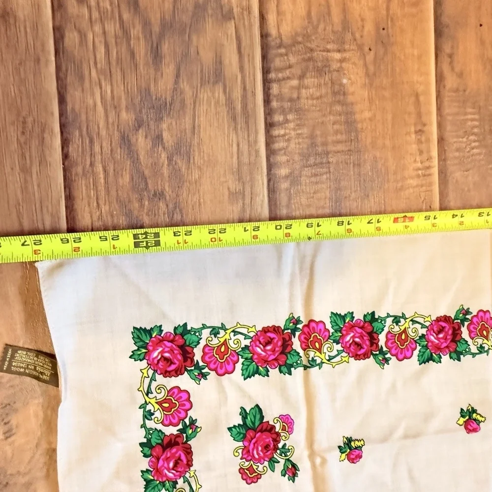Vintage Alunia 100% virgin wool scarf Floral Made In Japan